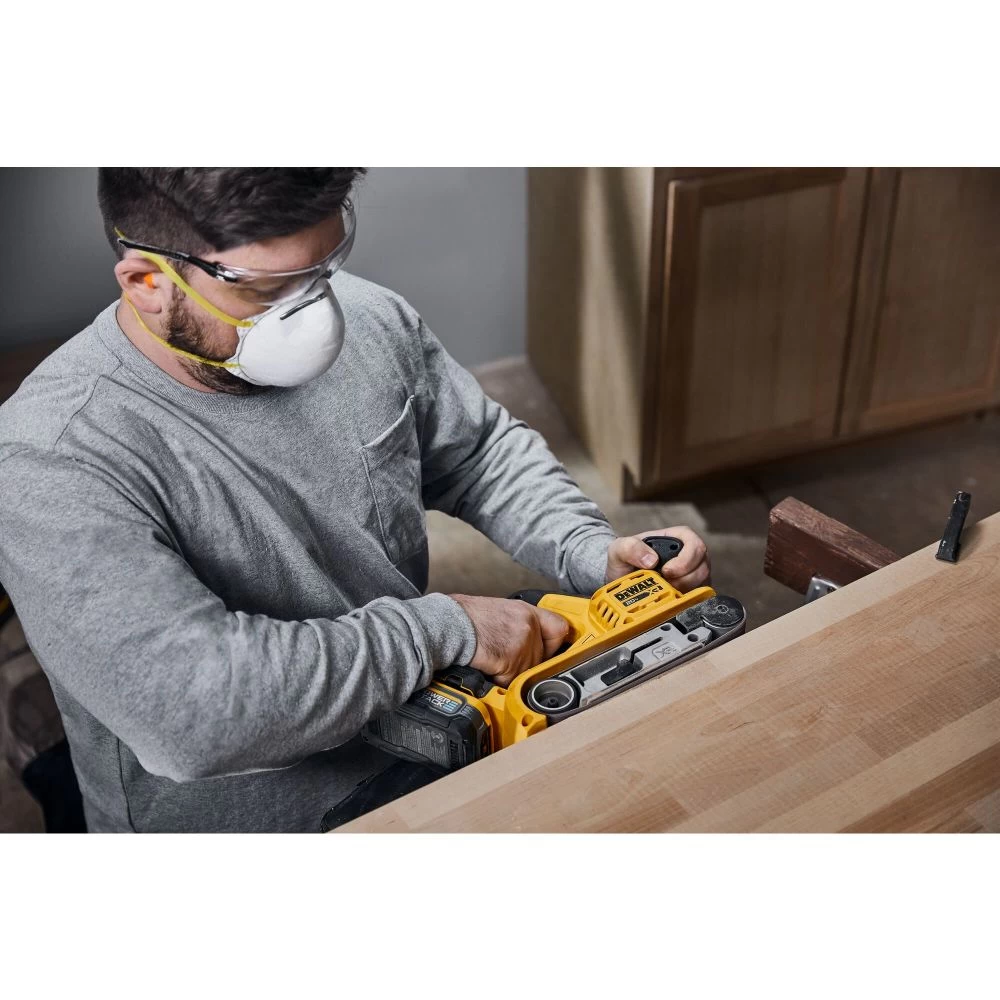 DEWALT XR 20V Max 3"x21" Belt Sander 8 DEWALT XR 20V Max 3"x21" Belt Sander - Image 6
