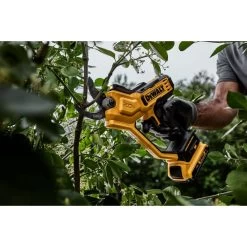 DEWALT 20V MAX* 1 1/2" Cordless Pruner Kit -Dewalt E50EFA85 9739 479E ABF8 C5D98697AC9E 7