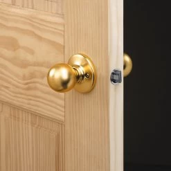 DeWalt D180004 Door Lock Installation Kit -Dewalt image 4f773f09 3723 4a67 9ff9 463e94e8752c