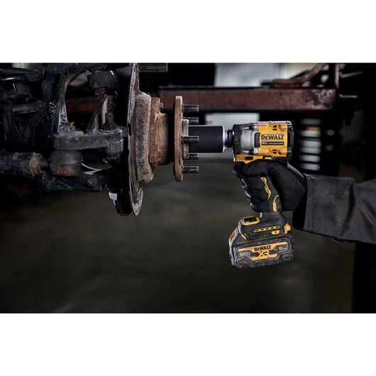 DeWalt DCF922B ATOMIC 20V MAX 1/2" Cordless Impact Wrench (Tool Only) 7 DeWalt DCF922B ATOMIC 20V MAX 1/2" Cordless Impact Wrench (Tool Only) - Image 5