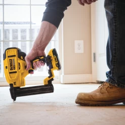 DeWalt DCN681D1 Cordless Stapler Kit -Dewalt image 8d7438e8 ce28 443b ad95 8f0745bae0f6