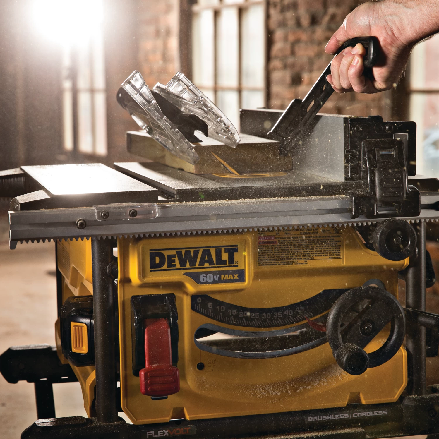 DeWalt DCS7485T1 FlexVolt Table Saw Kit 6 DeWalt DCS7485T1 FlexVolt Table Saw Kit - Image 4