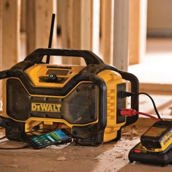 DeWalt DCR025 FlexVolt Bluetooth Radio Charger -Dewalt image eb15600f 9d9a 4584 80c7 e64e3b4a3da8